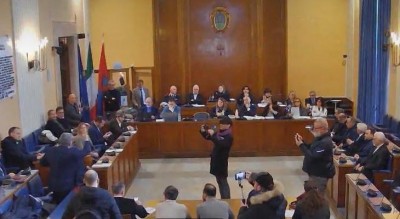 maggioranza-assente-consiglio-centrodestra-attacca-si-torni-al-voto-Politica