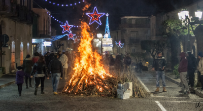 roseto-valfortore-accende-il-fuoco-della-tradizione-sabato-17-gennaio-Provincia