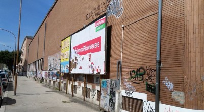 manifesto scurìa contro pd strappato