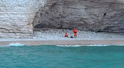 mattinatella-capitaneria-manfredonia-salva-turisti-francesi-spiaggiati-Cronaca