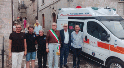 castelluccio-valmaggiore-ambulanza-bando-fondazione-monti-uniti-Società