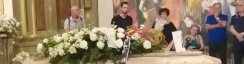 ..funerale Roberta Perillo